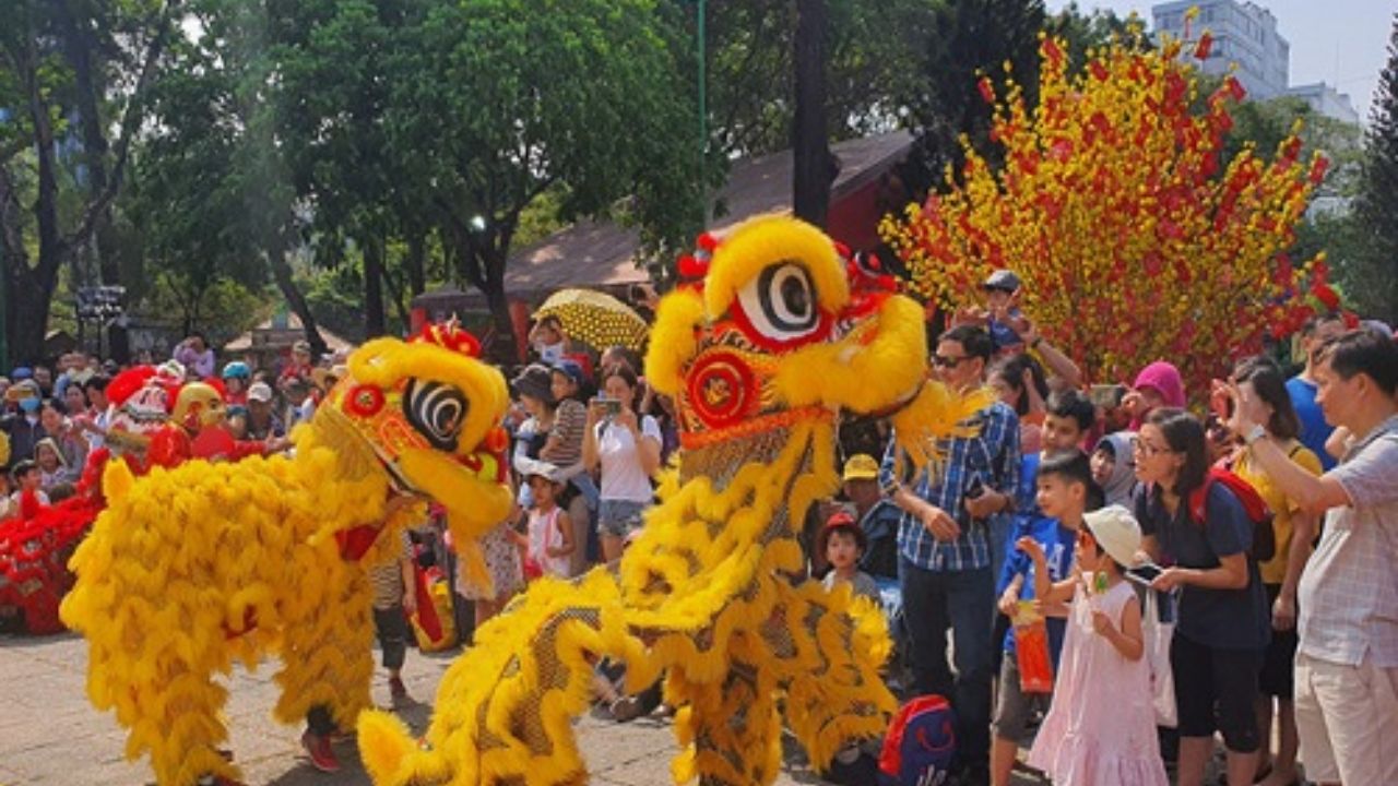 Các Lễ Hội Và Trò Chơi Tết