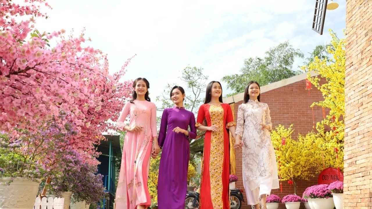 Lời Chúc Tết Nguyên Đán Cho Bạn Bè, Đồng Nghiệp