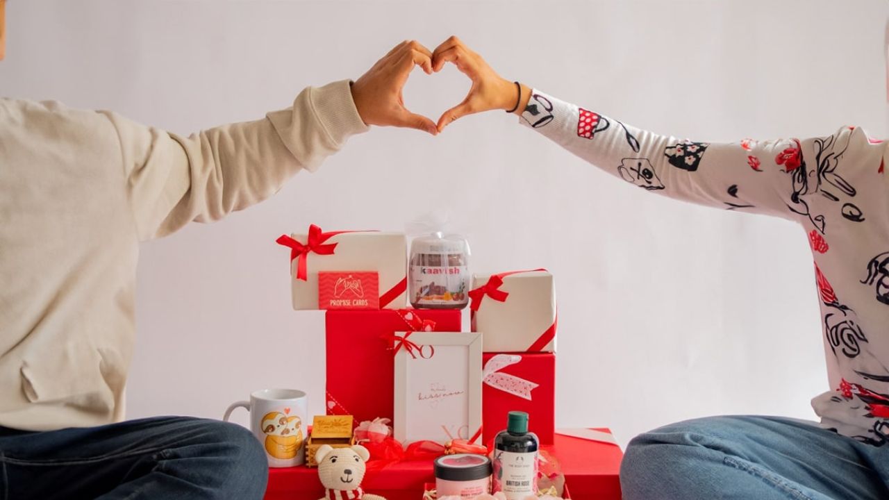Ngày Valentine Đỏ – Lễ Tình Nhân 14/2