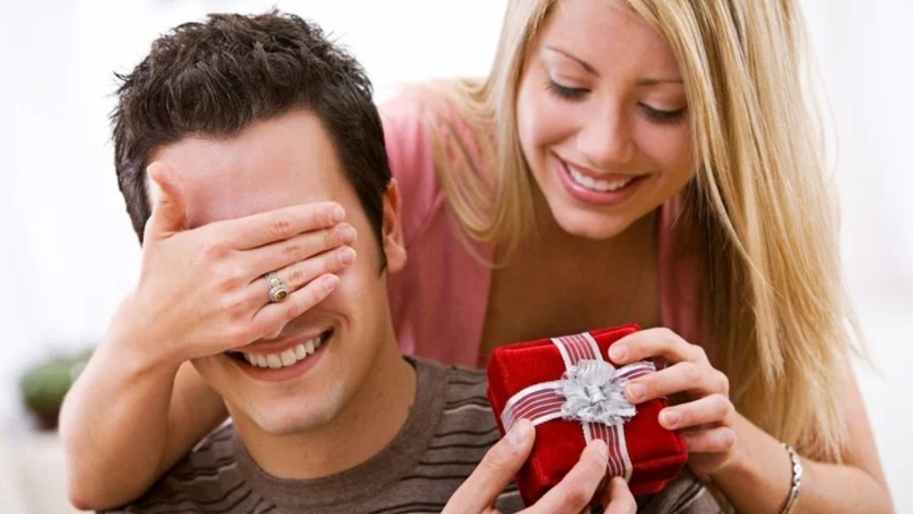 Những Món Quà Valentine Cho Bạn Trai Ý Nghĩa