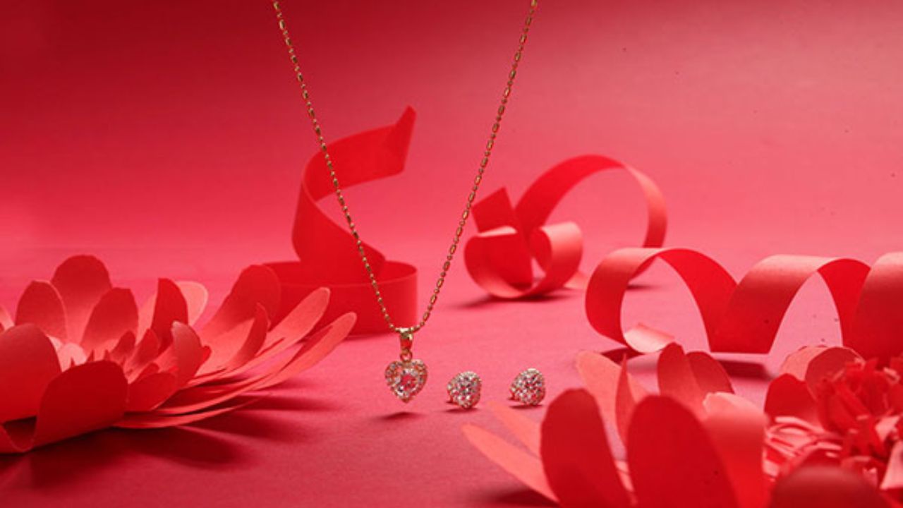 Những Món Quà Ý Nghĩa Cho Ngày 14/3 Valentine Trắng