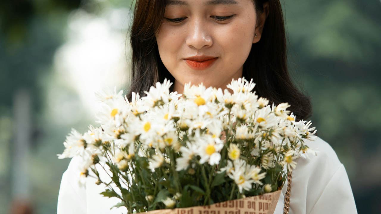 2.1. Hoa tươi – Món quà không thể thiếu