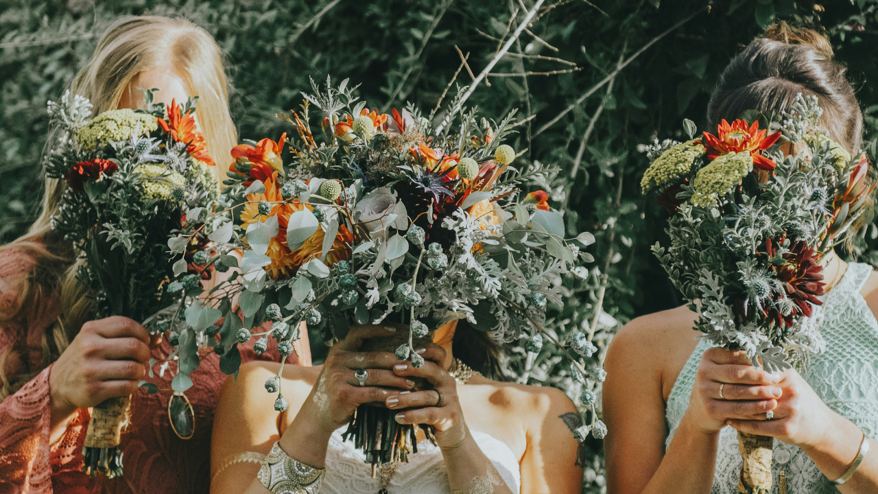 3.2. Tổ chức buổi gặp mặt nhỏ